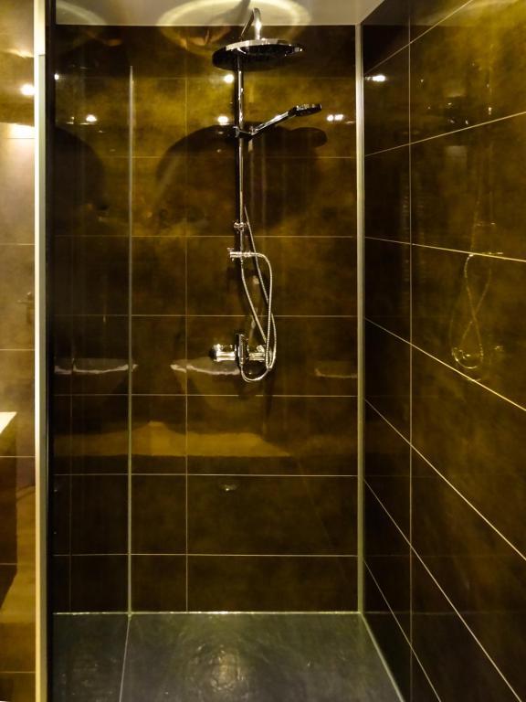 Hotel Les Clarines Ле дез Альп Номер фото